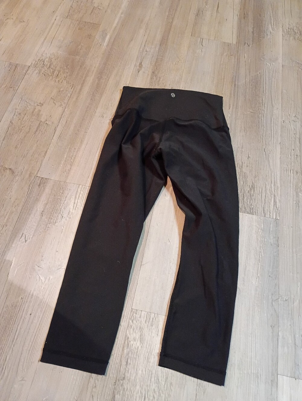 Lululemon - Picture 5 of 6